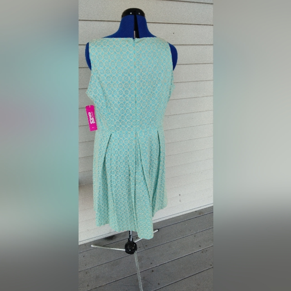 9&CO. DRESS - Picture 4 of 8